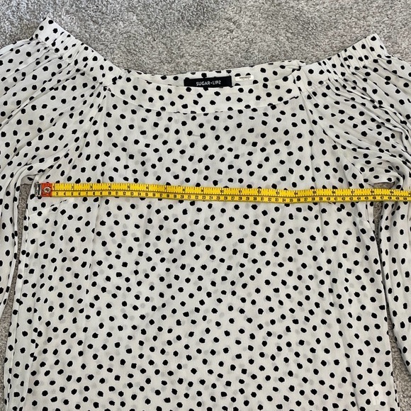 Sugar Lips Off the Shoulder Size Medium White w/Black Polka Dots Blouse PreOwned - Picture 3 of 6